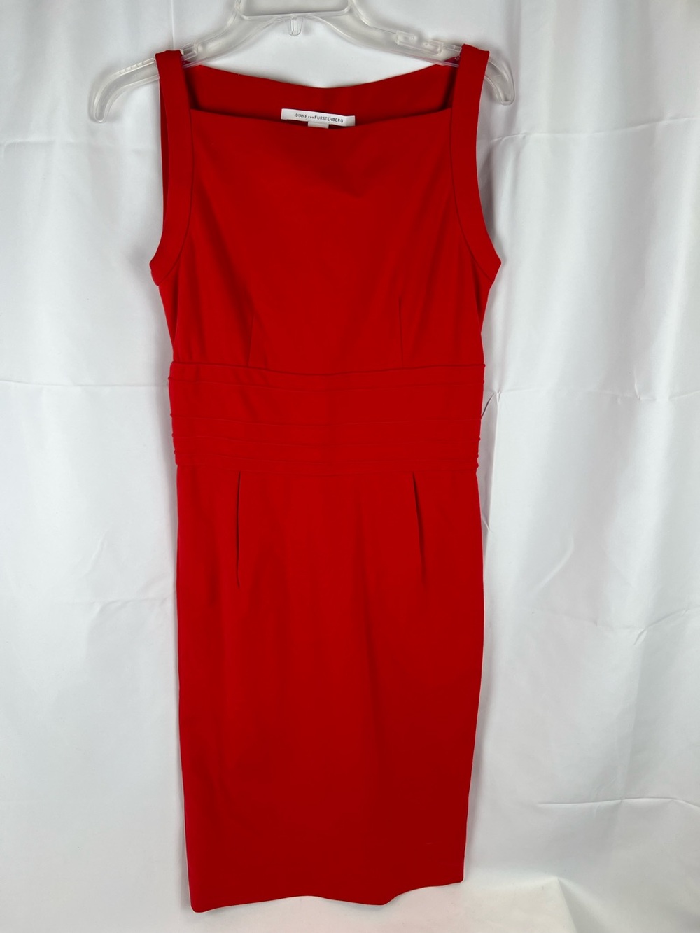 DvF Kimmie red midi sheath boatneck dress Size 6